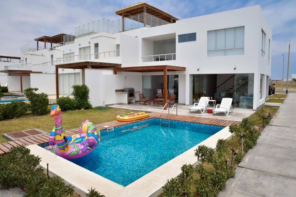 mantenimiento de casa de playa cia peru